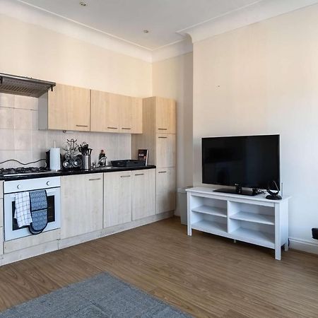 Two Bedroom Apartment In Tooting Лондон Екстер'єр фото