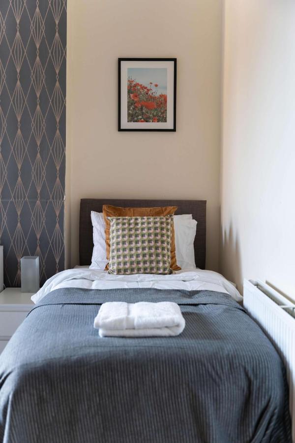 Two Bedroom Apartment In Tooting Лондон Екстер'єр фото
